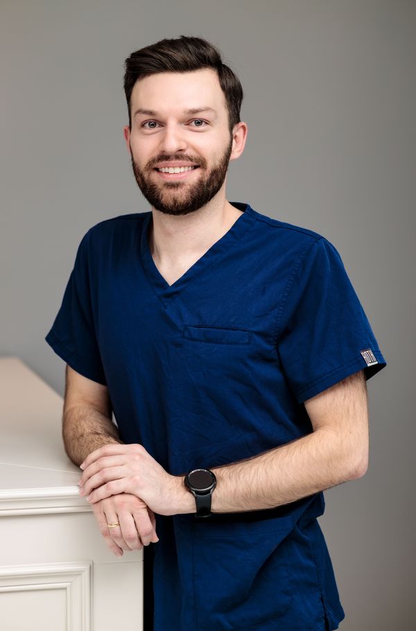 Lek. stom. Hubert Lizis